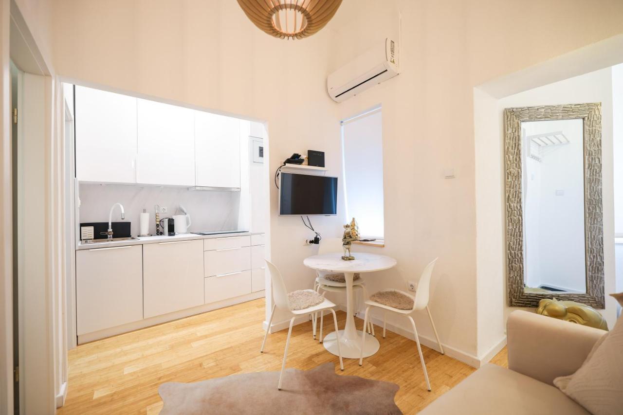 Iadra Apartment In City Center 扎达尔 外观 照片